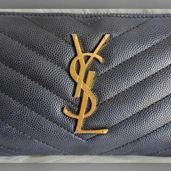 🖤 YSL Zippy 🖤 - Picture 12 of 13